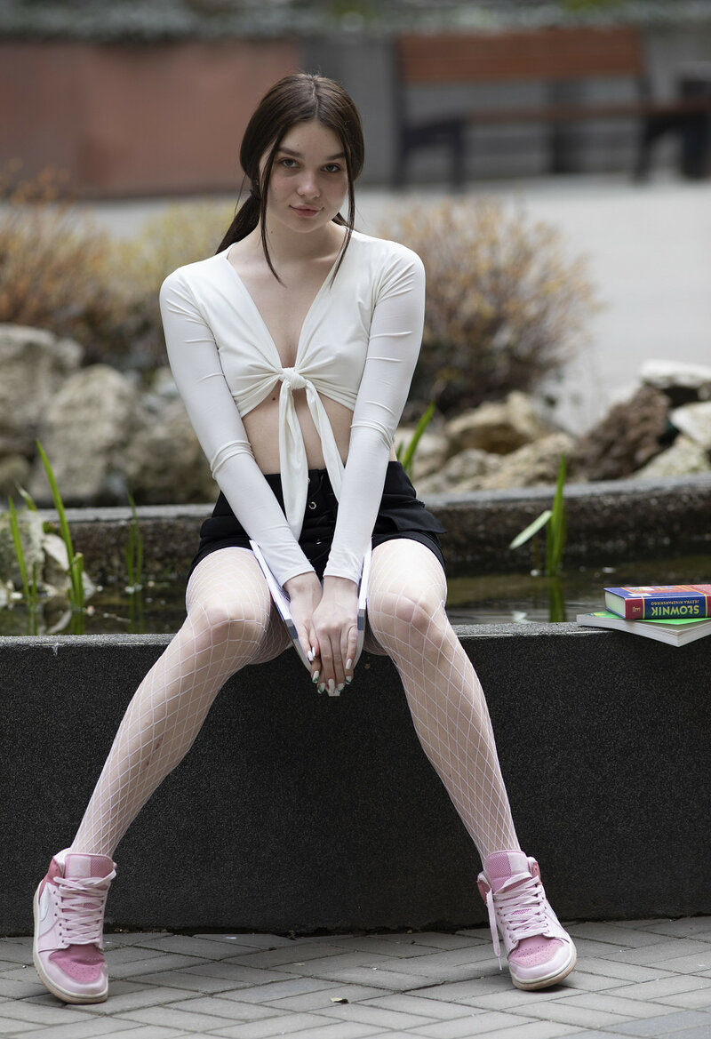 Карина, 24